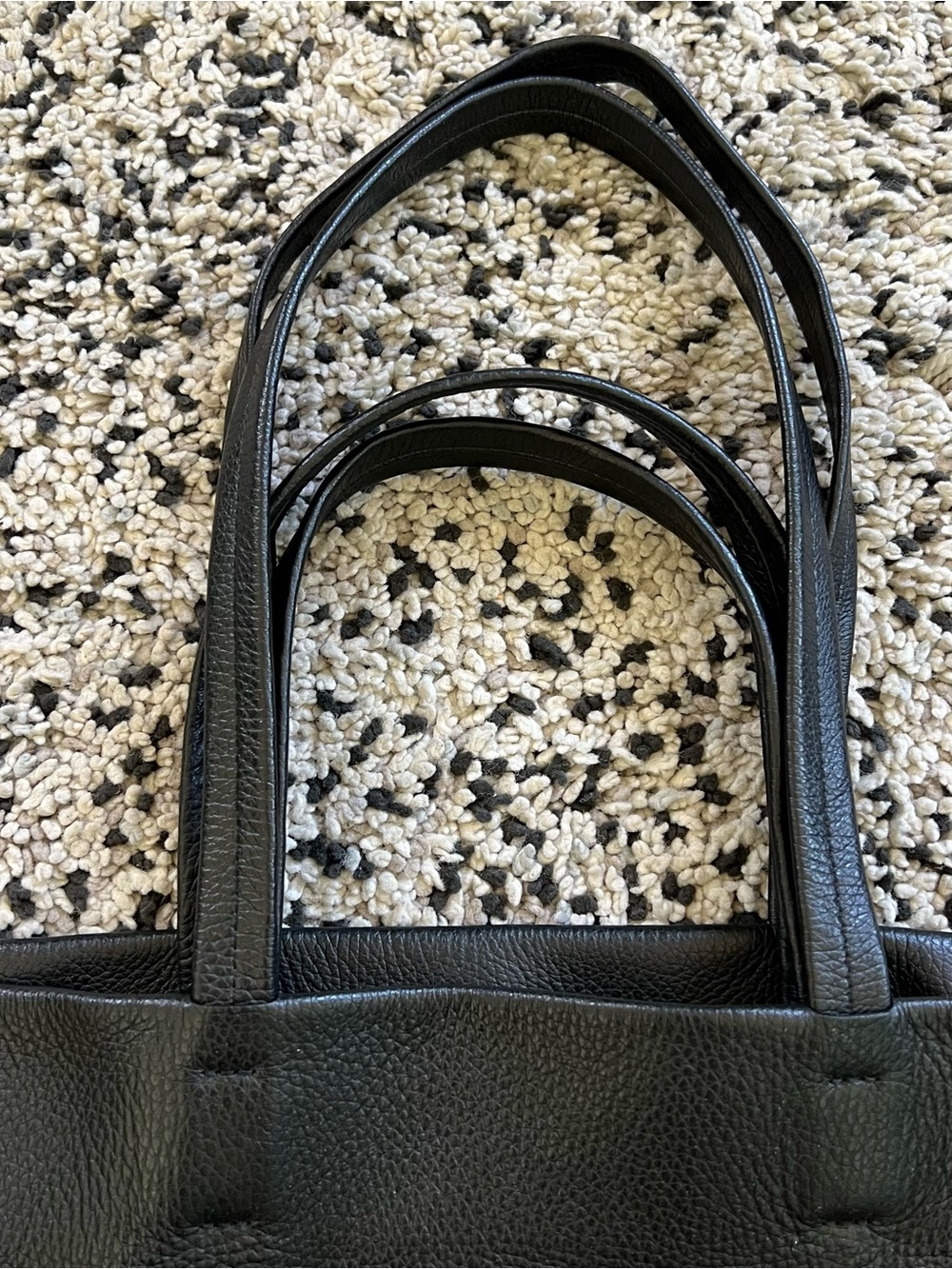 Cuyana Small Easy Tote Pebbled Leather Black - Picture 6 of 15